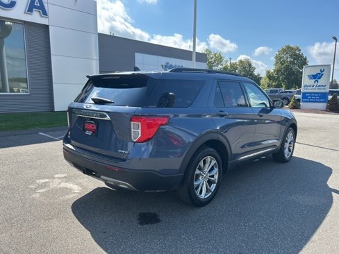 Used 2021 Ford Explorer XLT w/ Equipment Group 202A image 7