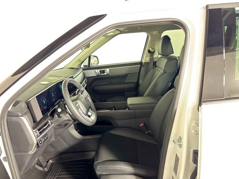 Used 2025 Hyundai Santa Fe SEL image 11