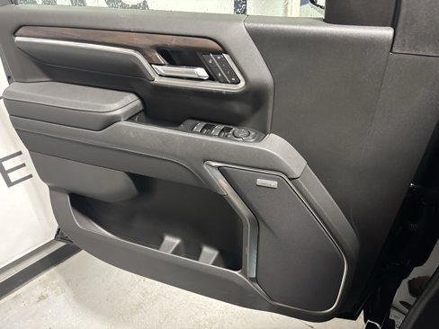New 2025 GMC Sierra 2500 SLT w/ SLT Premium Package image 16