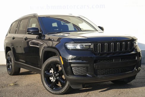 Used 2023 Jeep Grand Cherokee L Laredo image 1