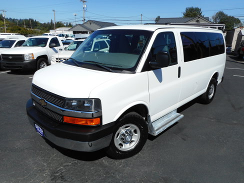 Used 2016 Chevrolet Express 3500 LT w/ LT Preferred Equipment Group image 4