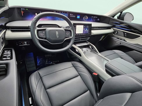 New 2025 Lincoln Nautilus Premier w/ Equipment Group 102A image 18