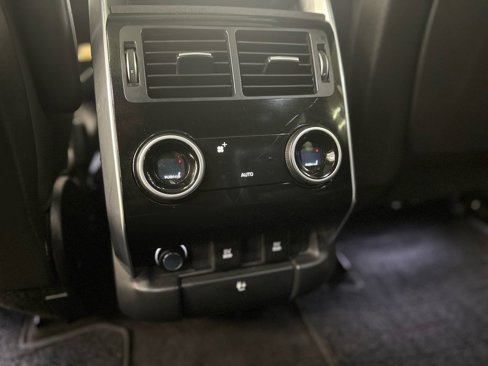 Used 2020 Land Rover Range Rover Sport HSE image 29