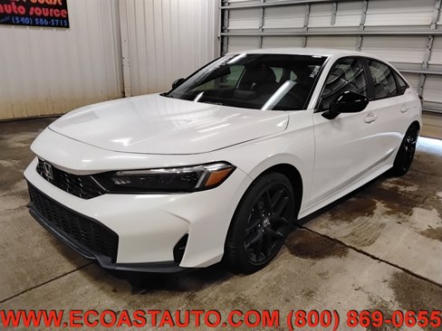 Used 2025 Honda Civic Sport image 4