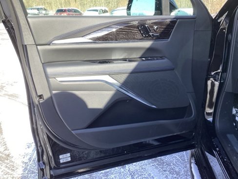 New 2025 Cadillac Escalade IQ Luxury 1 w/ Smart Trailering package image 15