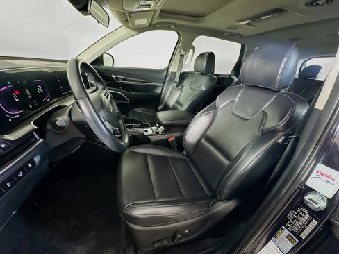 Used 2025 Kia Telluride S image 13