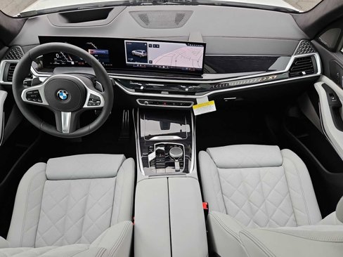New 2026 BMW X6 M60i image 16