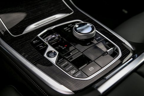 New 2026 BMW X7 M60i image 15