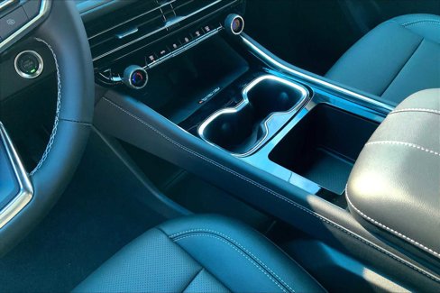 New 2026 Chevrolet Traverse LT w/ LPO, Floor Liner Package image 7
