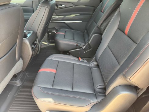 New 2026 Chevrolet Traverse RS w/ LPO, Floor Liner Package image 23