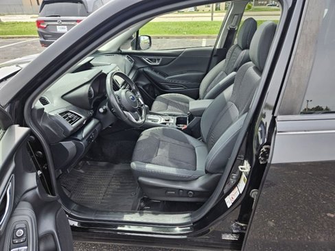 Used 2020 Subaru Forester Premium image 9