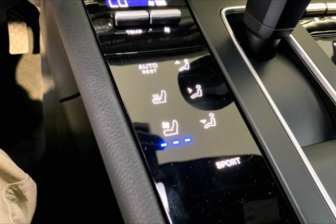 New 2026 Porsche Macan image 25