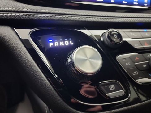 Used 2025 Chrysler Pacifica Limited image 32