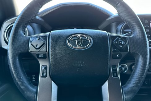 Used 2021 Toyota Tacoma TRD Off-Road image 34