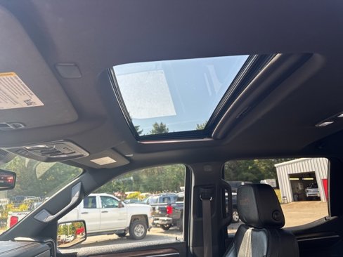Used 2023 Chevrolet Silverado 1500 High Country w/ High Country Premium Package image 16