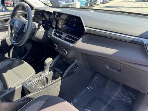 Used 2025 Chevrolet TrailBlazer LS w/ LS Convenience Package image 6