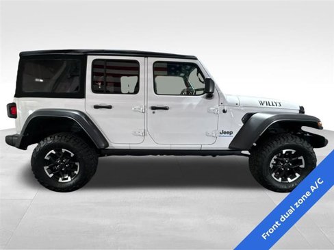 Used 2023 Jeep Wrangler Unlimited w/ 8.4" Radio Group image 4