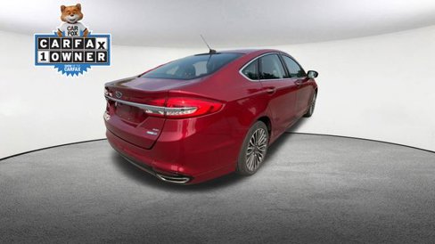 Used 2017 Ford Fusion SE w/ Fusion SE Technology Package image 9