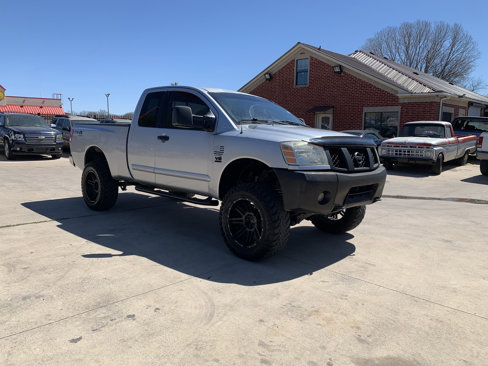Used 2004 Nissan Titan SE w/ (Bed) Utility Bed Pkg image 1