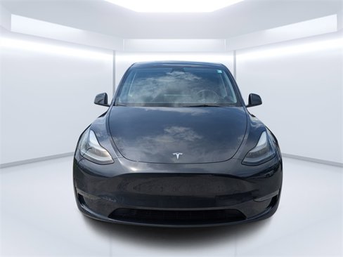 Used 2024 Tesla Model Y Long Range image 8