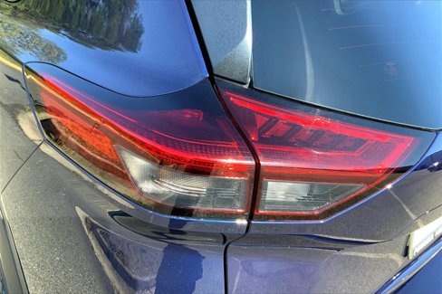Certified 2025 Nissan Rogue SV image 29