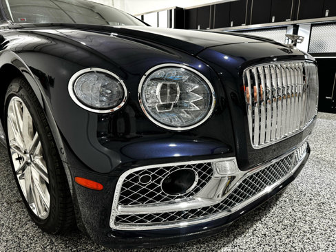 Used 2021 Bentley Flying Spur W12 image 9