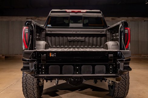 Used 2025 GMC Sierra 2500 AT4 w/ AT4 Premium Plus Package image 9