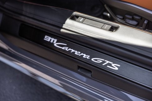 Certified 2025 Porsche 911 Carrera GTS image 27