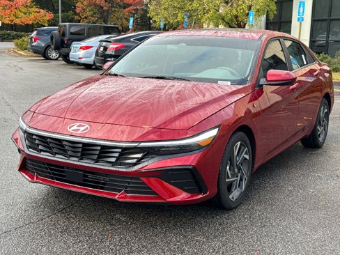 Certified 2025 Hyundai Elantra SEL image 1