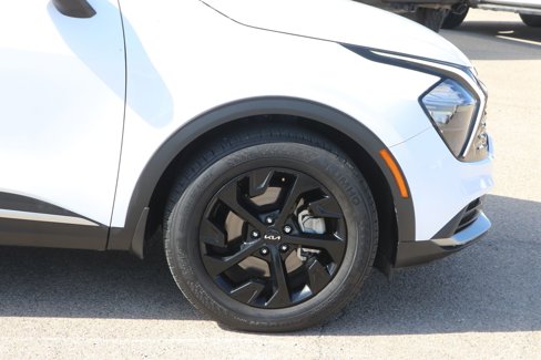 Used 2023 Kia Sportage EX image 9