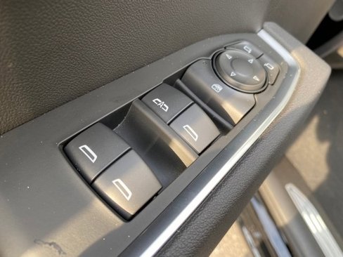 New 2026 GMC Sierra 1500 Elevation image 16