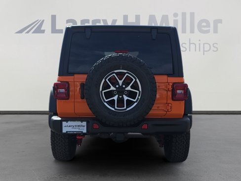 New 2025 Jeep Wrangler Unlimited Rubicon w/ Steel Bumper Group image 4