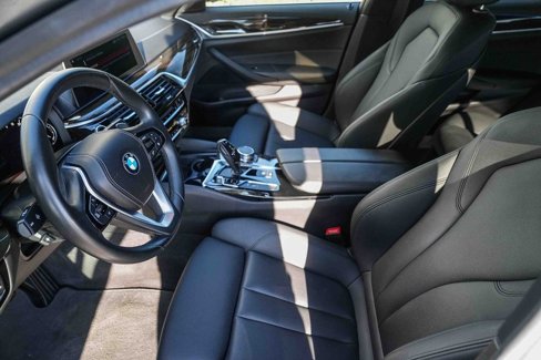 Used 2018 BMW 530e image 17