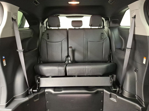 Used 2025 Toyota Sienna XSE image 13