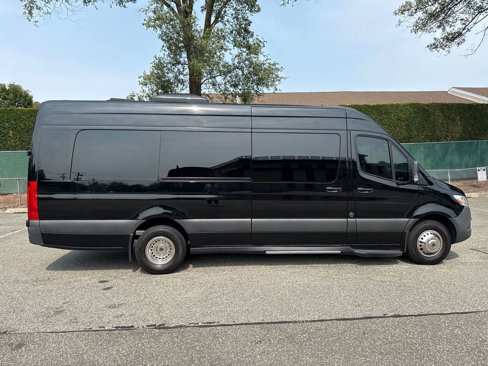 Used 2023 Mercedes-Benz Sprinter 3500 image 9