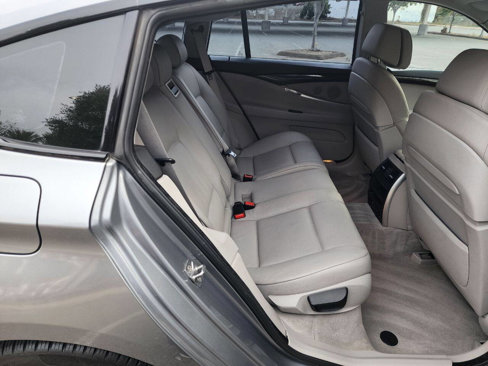 Used 2011 BMW 550i Gran Turismo image 38