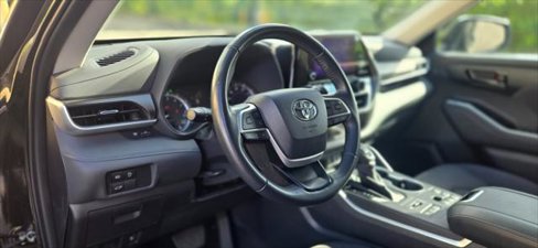 Used 2024 Toyota Highlander LE image 13