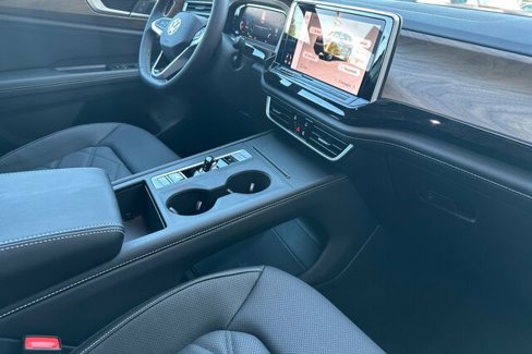 New 2026 Volkswagen Atlas SE image 17