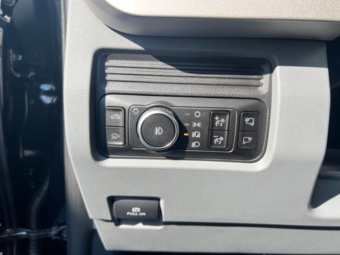New 2025 Ford F350 XLT w/ Black Appearance Package image 17