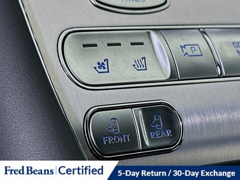 Used 2025 Genesis G90 3.5T image 23