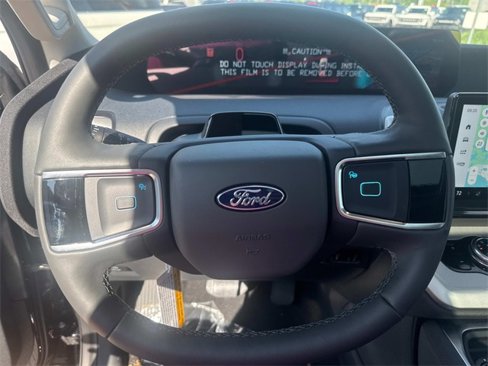 New 2025 Ford Expedition Active image 13