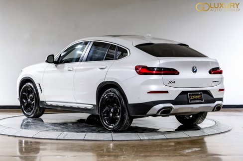 Used 2025 BMW X4 xDrive30i image 12