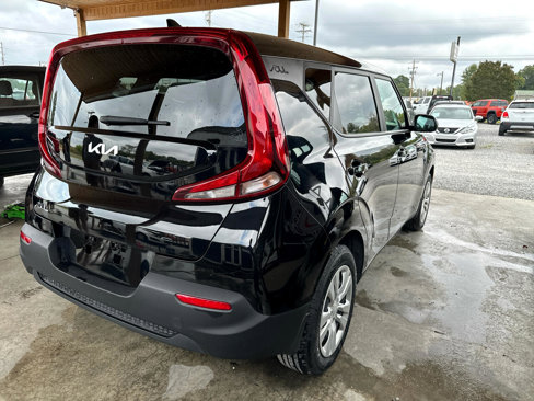 Used 2022 Kia Soul LX image 10