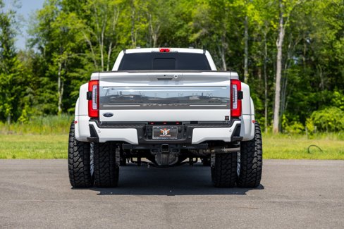 Used 2025 Ford F450 Platinum w/ Platinum Plus Package image 13