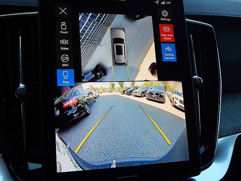 New 2026 Volvo XC90 B5 Ultra image 22