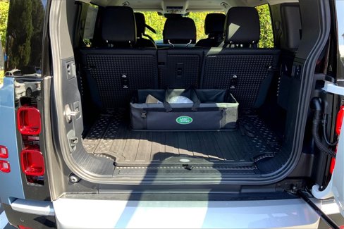 New 2024 Land Rover Defender 110 SE image 10