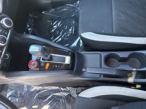 Used 2021 Nissan Versa SV image 15