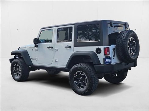 Used 2015 Jeep Wrangler Unlimited Rubicon w/ Connectivity Group image 8