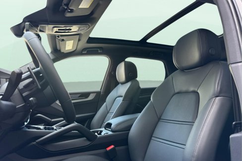 New 2026 Porsche Cayenne S image 5