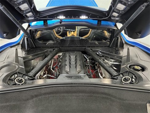 Used 2024 Chevrolet Corvette Stingray Preferred Cpe w/ Stealth Interior Trim Package image 30